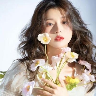 陛下天天被咖妃肘击